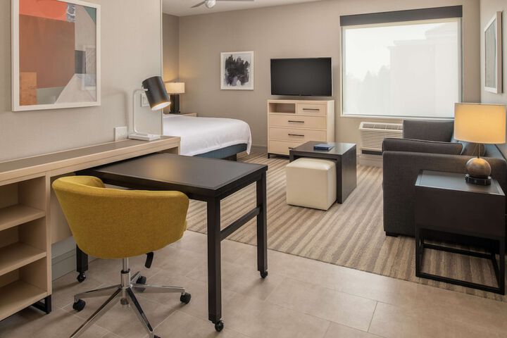 Room 12 of 28