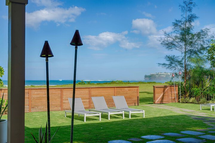 Hanalei Beachfront 3 Bedroom Home by RedAwning
