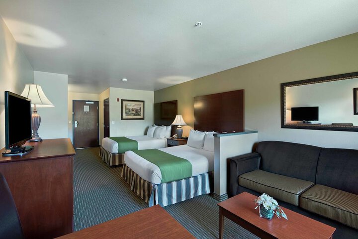 Oxford Suites Yakima