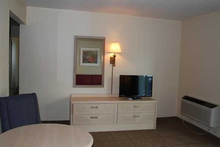 Room 12 of 35