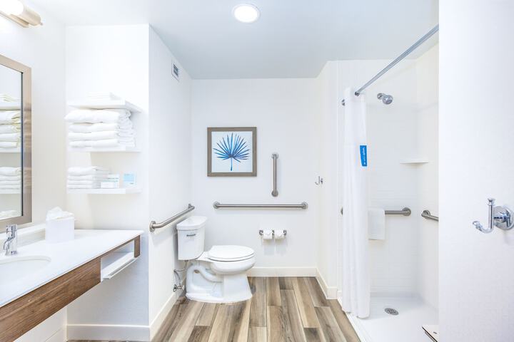 Hampton Inn & Suites Panama City Beach-Beachfront