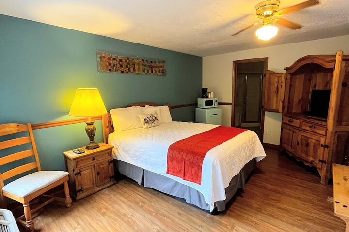 Room 28 of 61