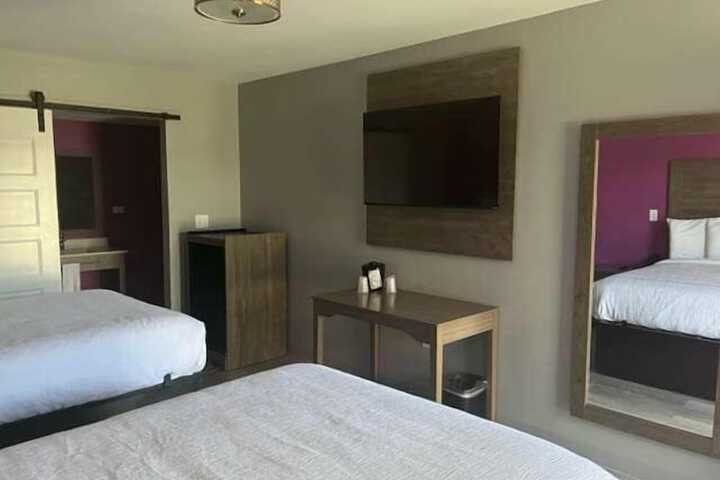 Room 11 of 31