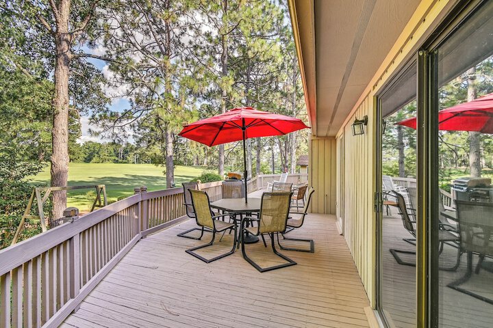 Charming Pinehurst Getaway w / Golf Course View!