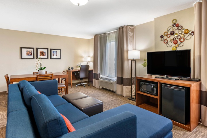 Comfort Suites Urbana Champaign University Area