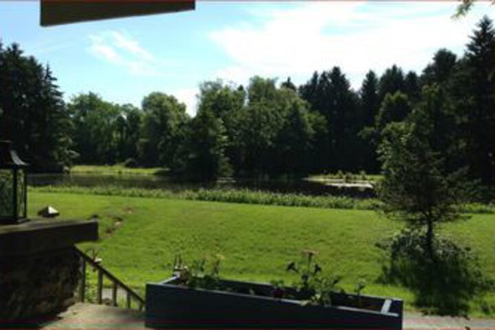 Le Petit Chateau Inn