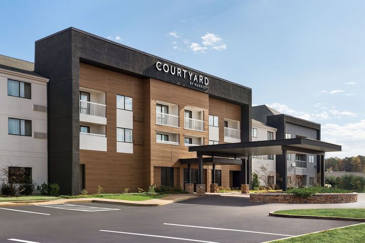 Hotel 2 of 51