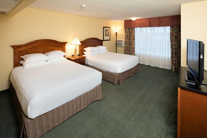Room 9 of 27