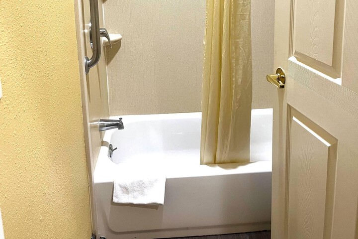 Quality Inn Montgomery - Lake Conroe