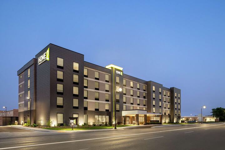 Hotel 2 of 34