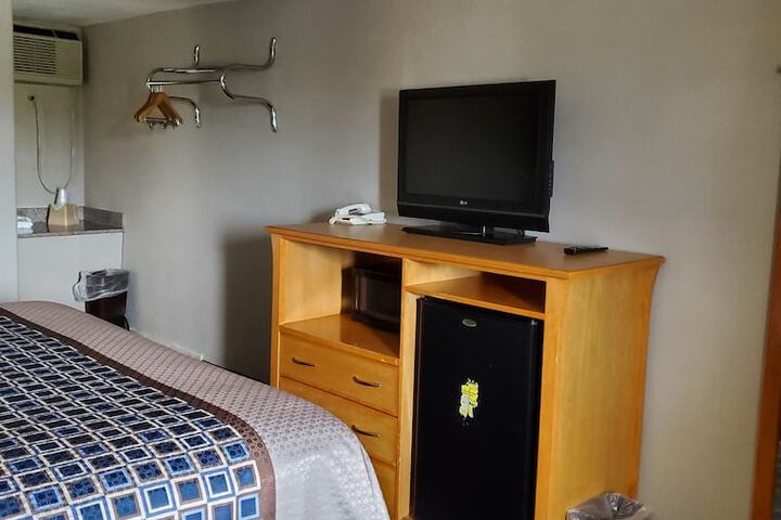 Room 14 of 15