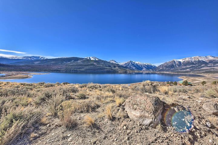 Luxe Twin Lakes House w / Mountain & Lake Views!