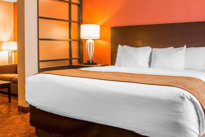 Comfort Inn & Suites and Conference Center