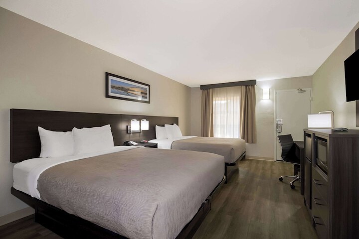 Room 20 of 31