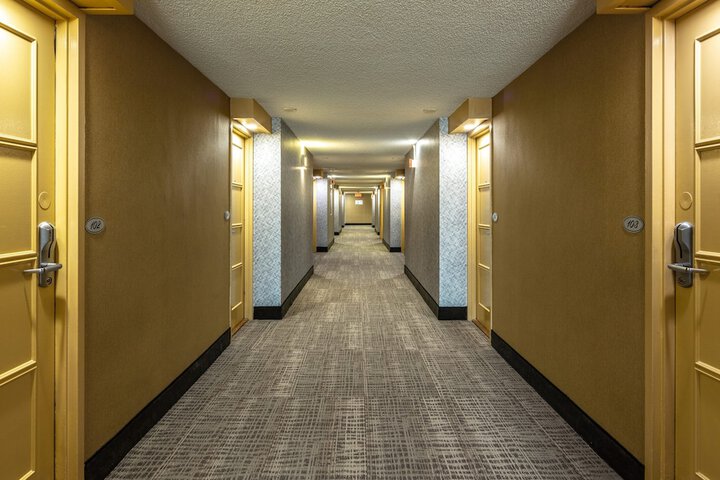 Ballroom/Hall 62 of 67