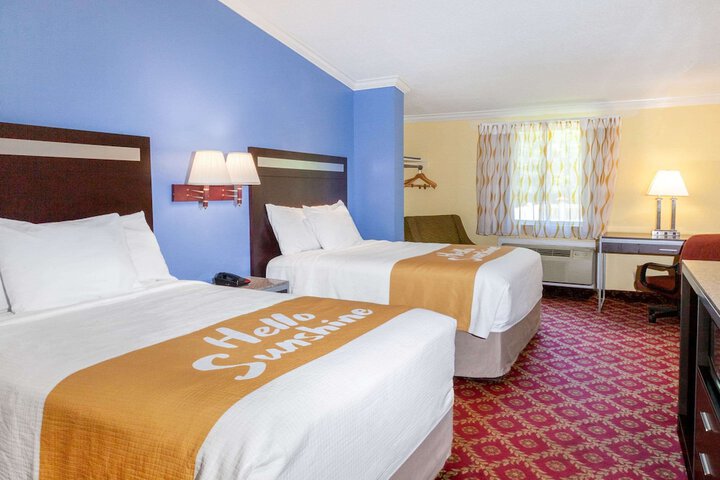 Days Inn by Wyndham Nanuet / Spring Valley