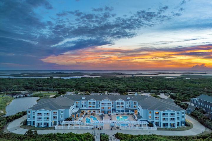 Hampton Inn & Suites Outer Banks / Corolla