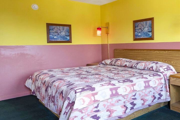 Room 11 of 26