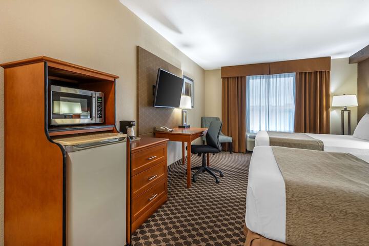 Room 42 of 80