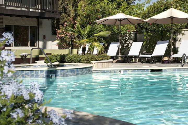 Pool 5 of 30
