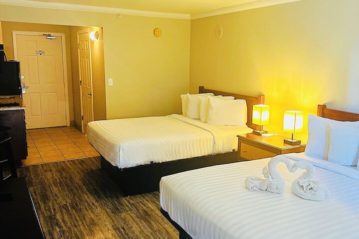 Room 18 of 30