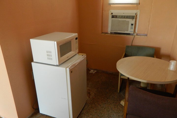 Tropizar Motel