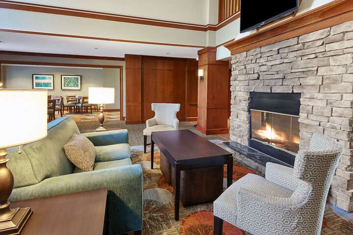 Staybridge Suites Chicago - Glenview by IHG