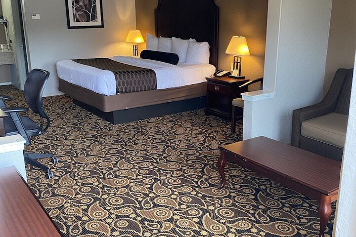 Room 16 of 36
