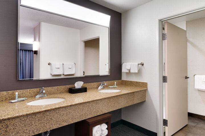 Room 20 of 40