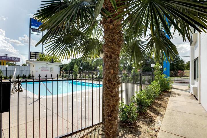 Pool 8 of 34