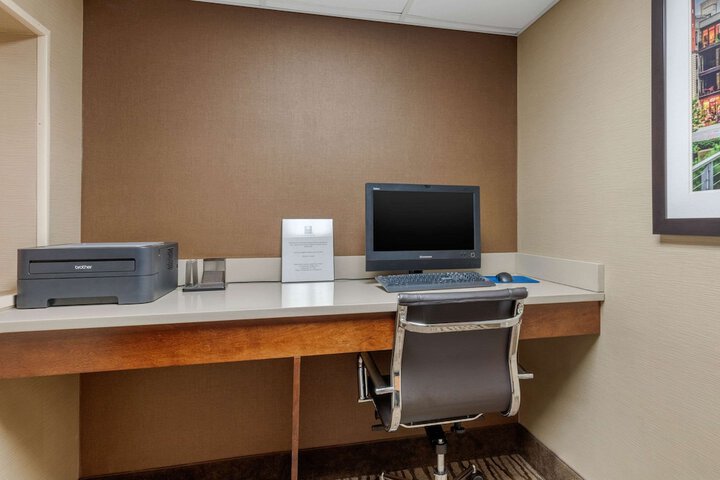 Business Center 29 of 30