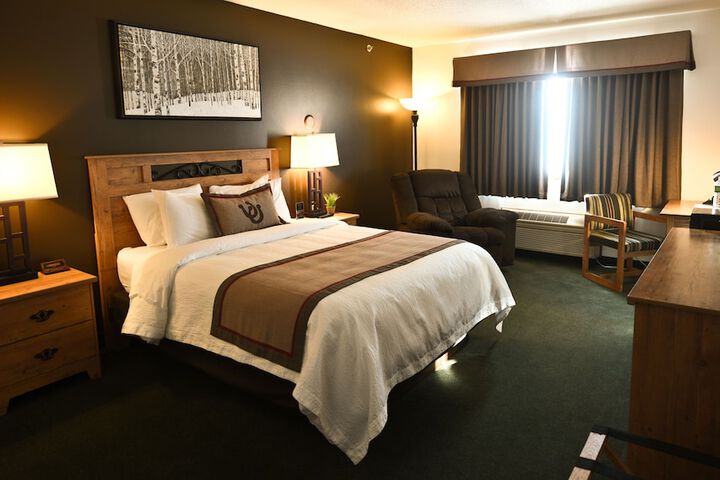 Room 8 of 16