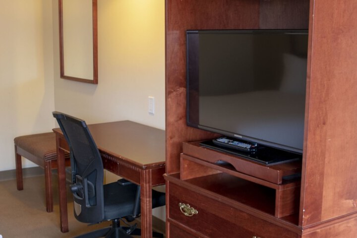 Room 83 of 191