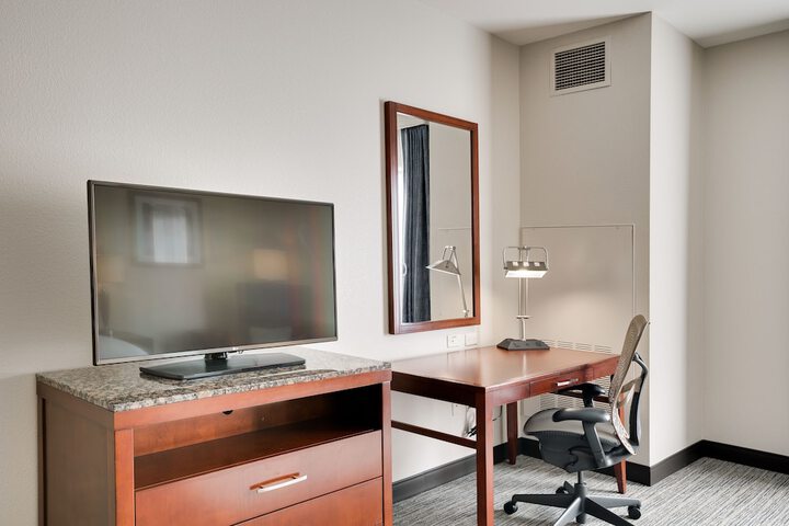 Room 17 of 60