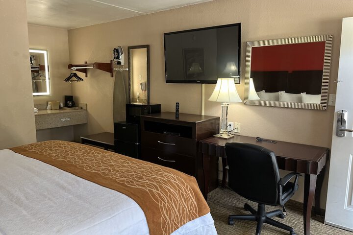 Room 42 of 54