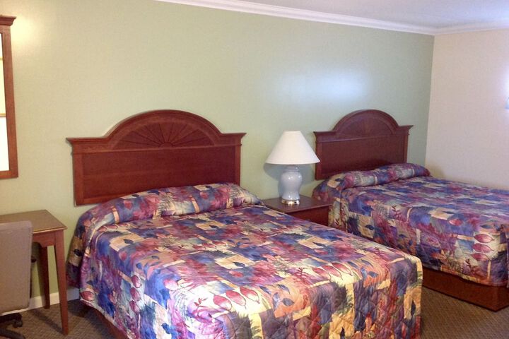 Room 13 of 38
