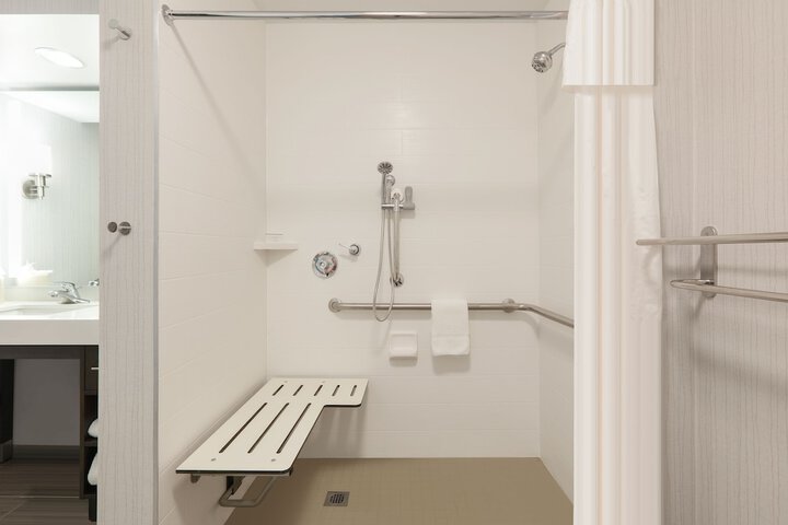 Room 15 of 27