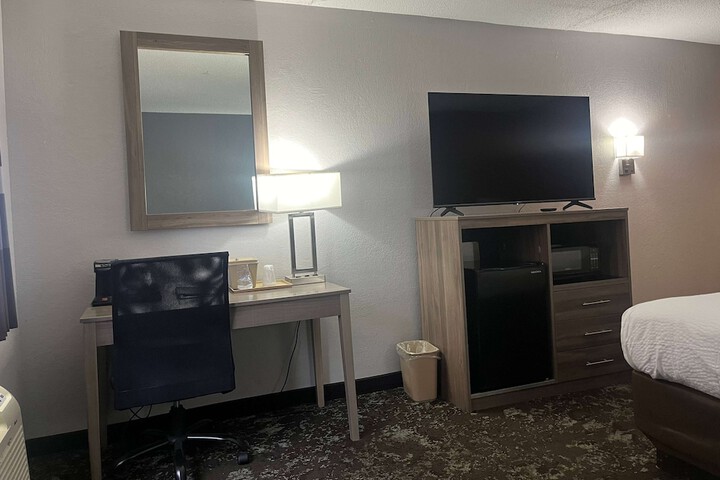 Room 37 of 47