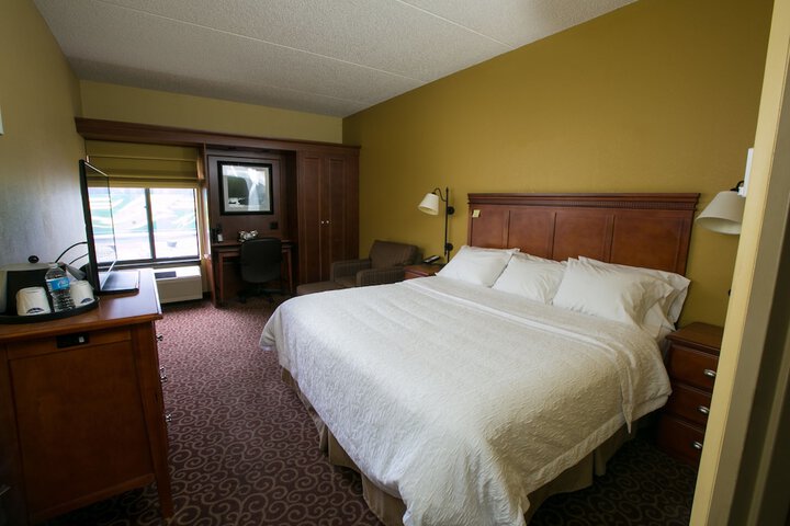 Room 15 of 62