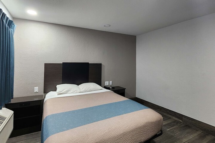 Room 20 of 31