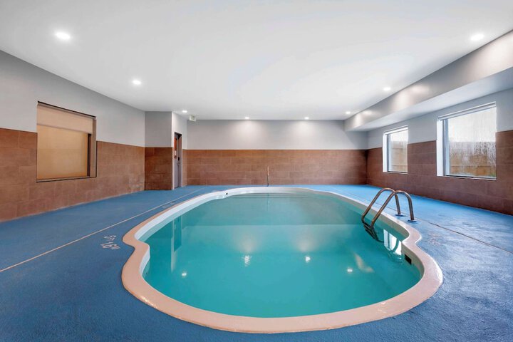 Comfort Inn Kendallville East