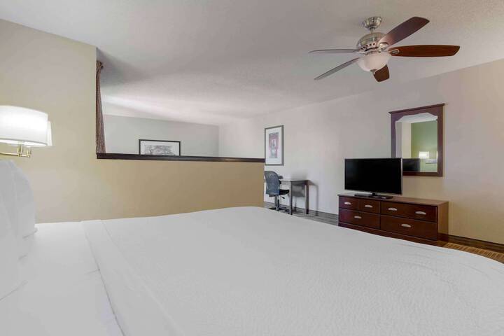 Room 10 of 24