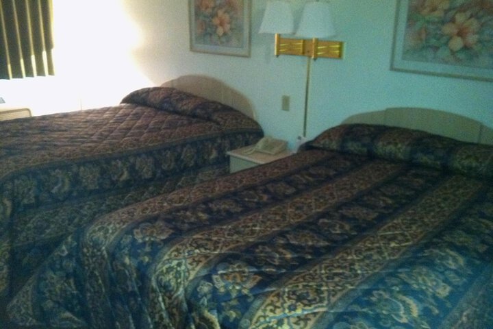 Room 13 of 35
