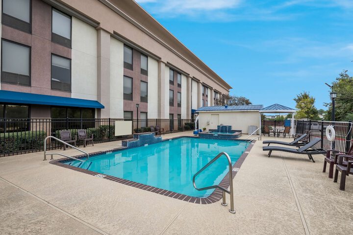 Pool 7 of 39