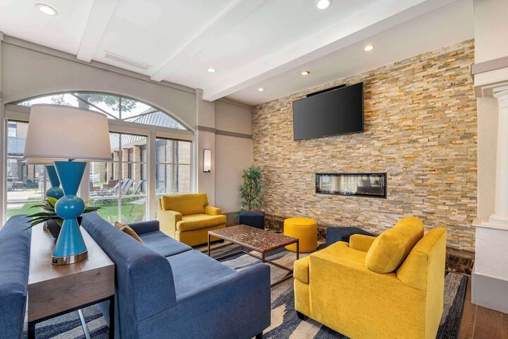 Hotel Interior 12 of 39