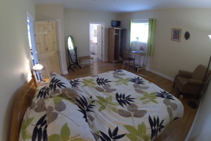Room 11 of 36