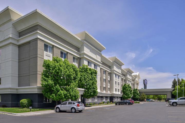 Hotel 3 of 50