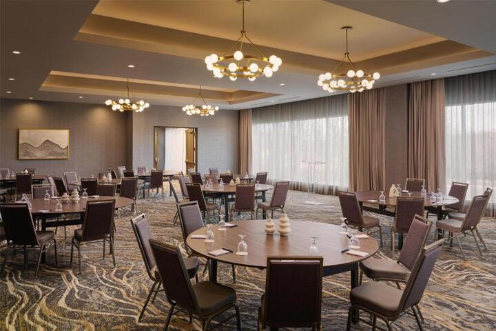 Doubletree by Hilton Greenville Airport