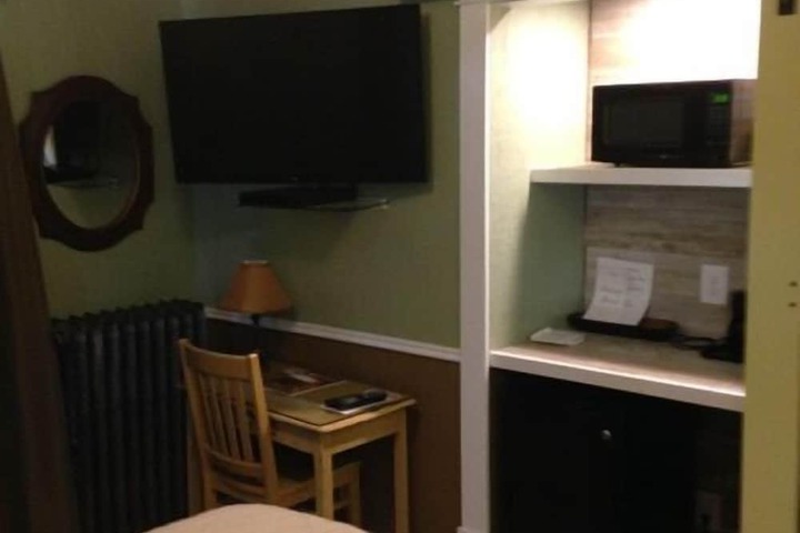 Room 15 of 17