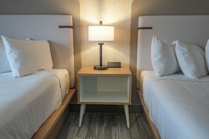 Room 33 of 44